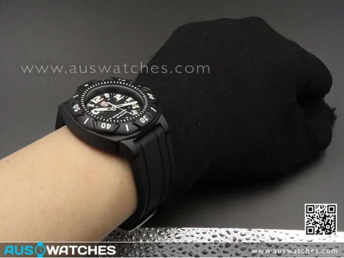 売*！様 LUMINOX 0201 ブラックアウト Amazon.com: Luminox Leatherback Sea Turtle 100m Water Resistant